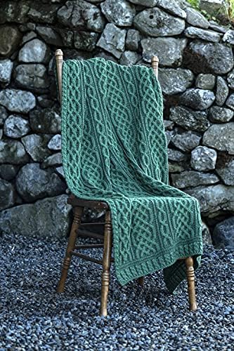 Carraig Donn כבל אירי סרוג שמיכה סלטיק ארן זרק - צמר מרינו מיוצר באירלנד - 40 x 55