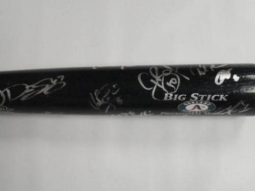 2013 קבוצת אתלטיקה של אוקלנד חתמה על בת יואניס ספסדס קולון דונלדסון א ' - עטלפי MLB עם חתימה