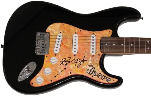 ריי מנזרק חתם על חתימה בגודל מלא שחור צבוע ביד אחת מסוג פנדר סטראטוקסטר גיטרה חשמלית עם ג 'יימס ספנס מכתב אותנטיות