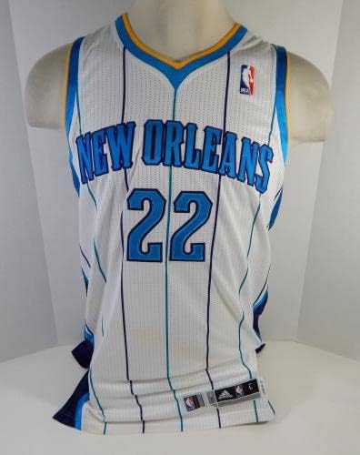 2010-11 ניו אורלינס הורנטס מוסטפא שאקור 22 משחק הונפק ג'רזי לבן L2 470 - משחק NBA בשימוש